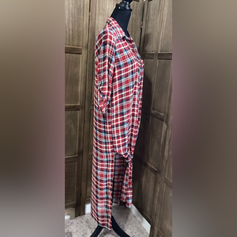 Very J Red and Blue Plaid Maxi Tunic. - Picture 3 of 7